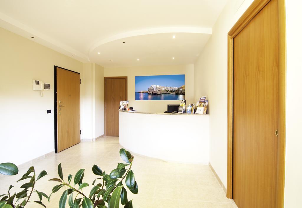 Ciao Hotel & Residence - Apartments Конверсано Экстерьер фото